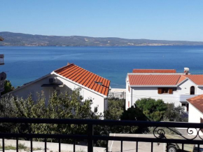 Family apartment and terrace with a sea view